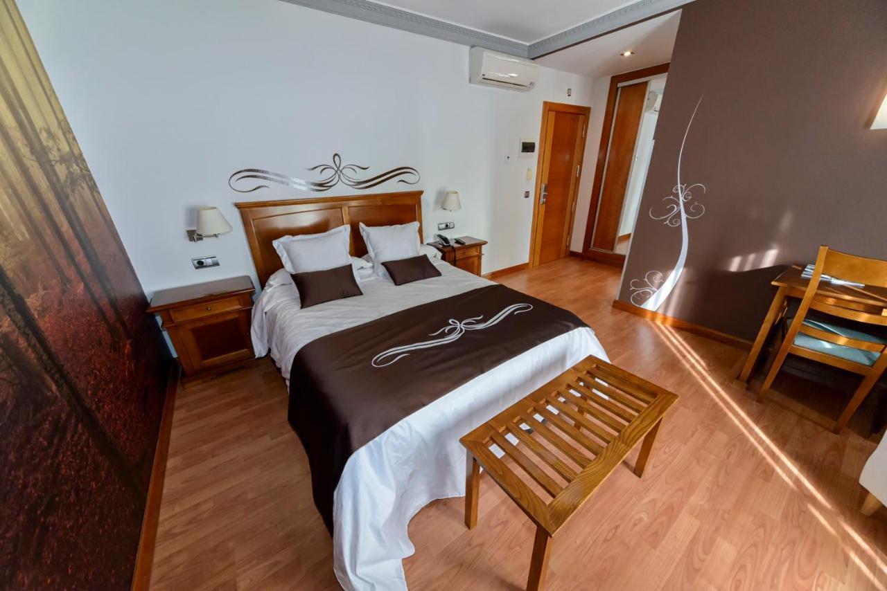 Hotel La Barrosa Abejar Εξωτερικό φωτογραφία