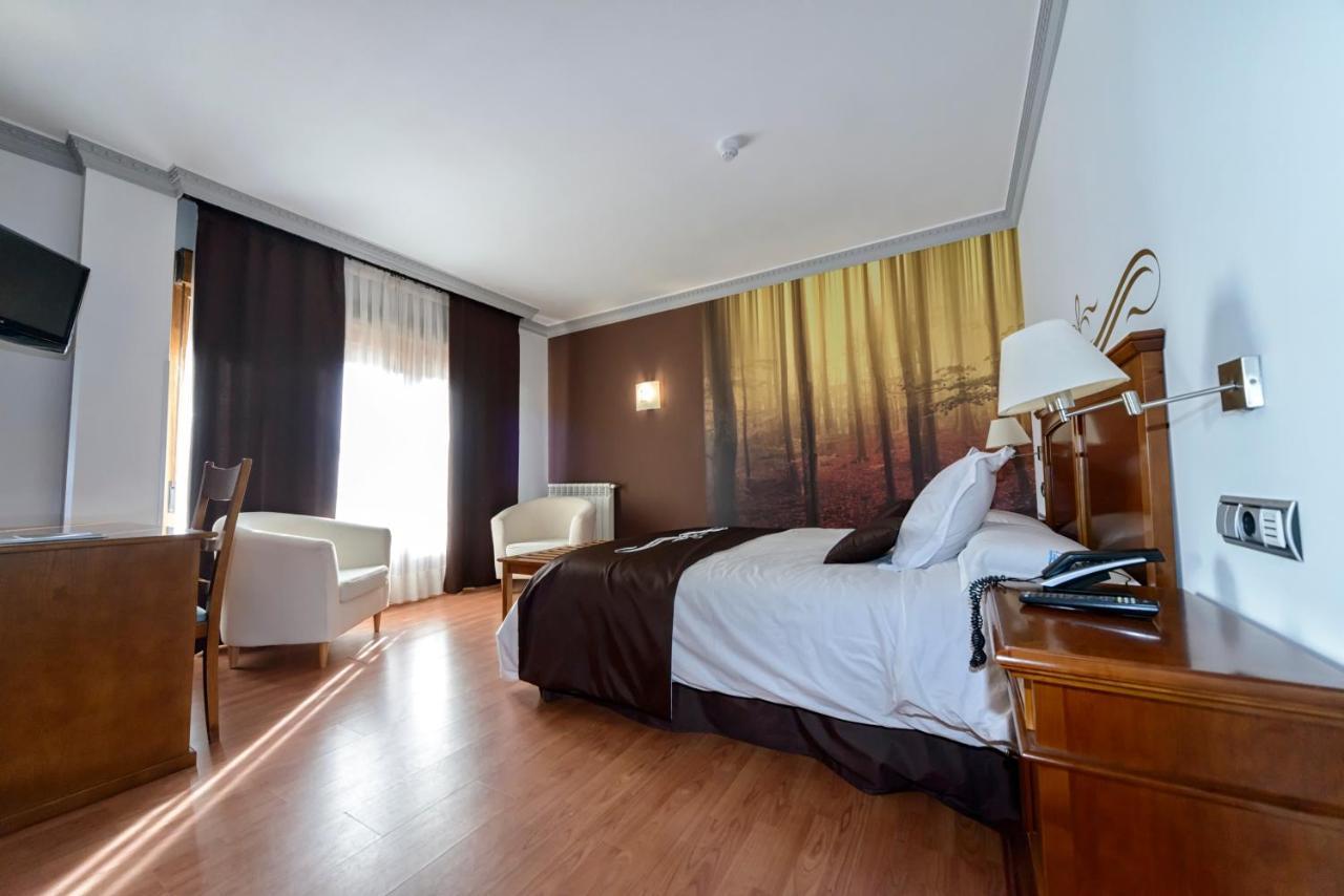 Hotel La Barrosa Abejar Εξωτερικό φωτογραφία