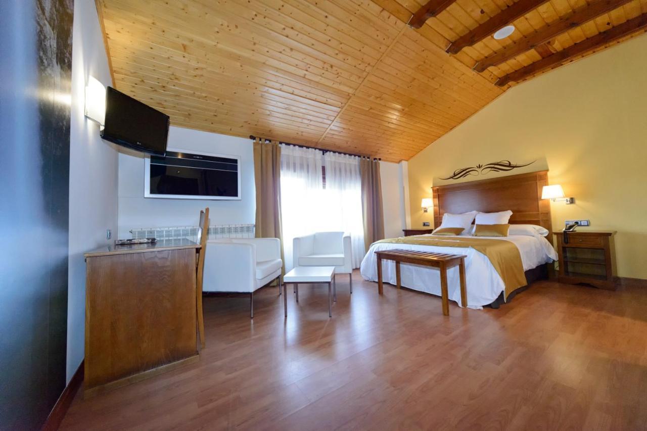 Hotel La Barrosa Abejar Εξωτερικό φωτογραφία