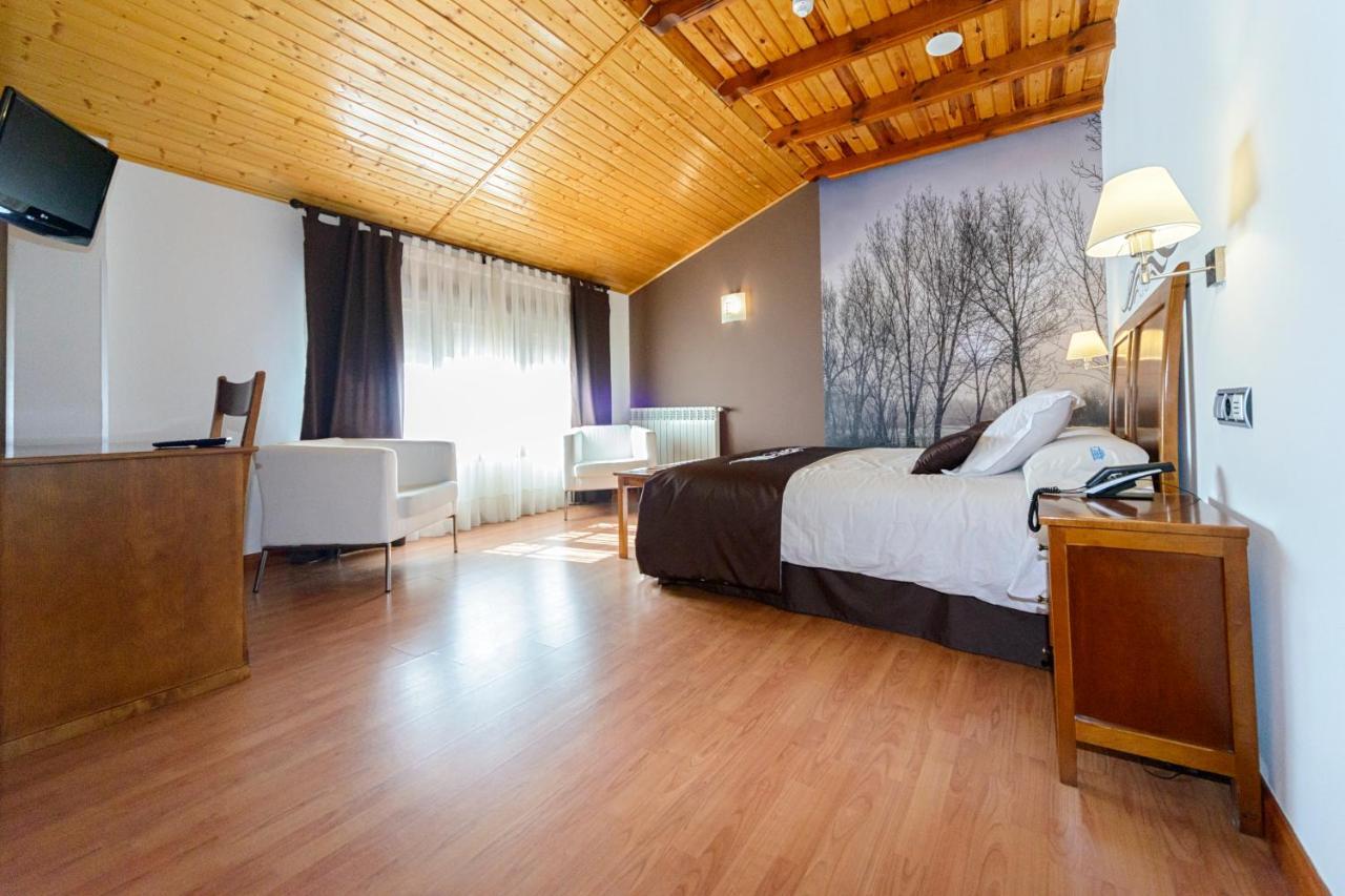 Hotel La Barrosa Abejar Εξωτερικό φωτογραφία